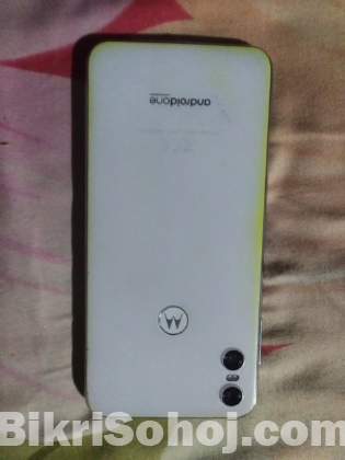 Motorola one